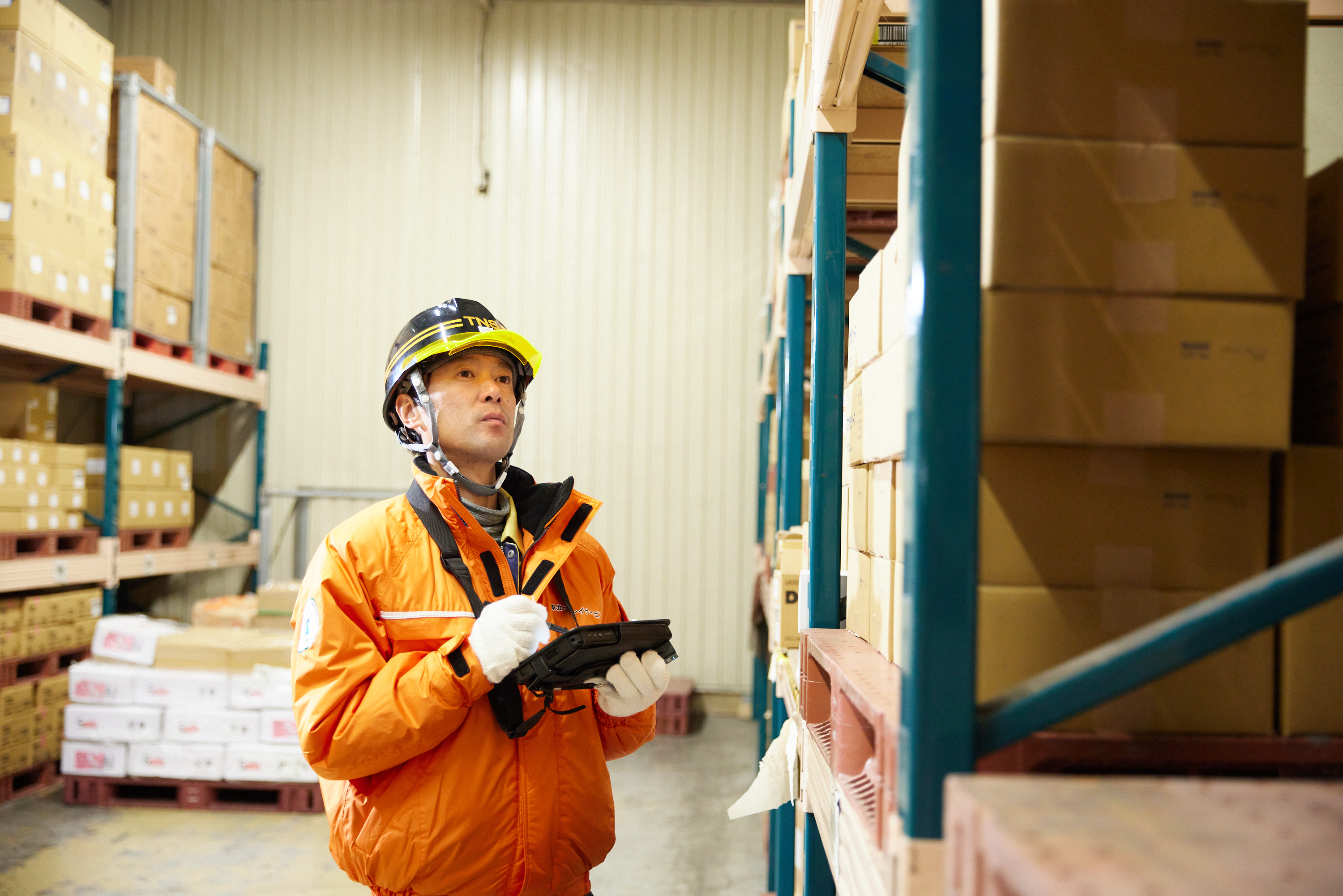 専用タブレットでの検品